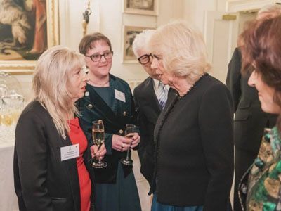 Last month BAP Past President, Barbara Sahakian, was invited by The Queen to a reception at Clarence House. Barbara explained the two key findings in a study of reading and wellbeing. buff.ly/44ggM3u