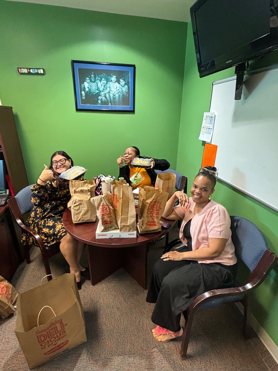 Today is National Administrative Professionals Day! We are so thankful for our wonderful secretary, treasurer, and data manager! Our school wouldn’t run without you! #buzzinthevalley #bestplaceto🐝