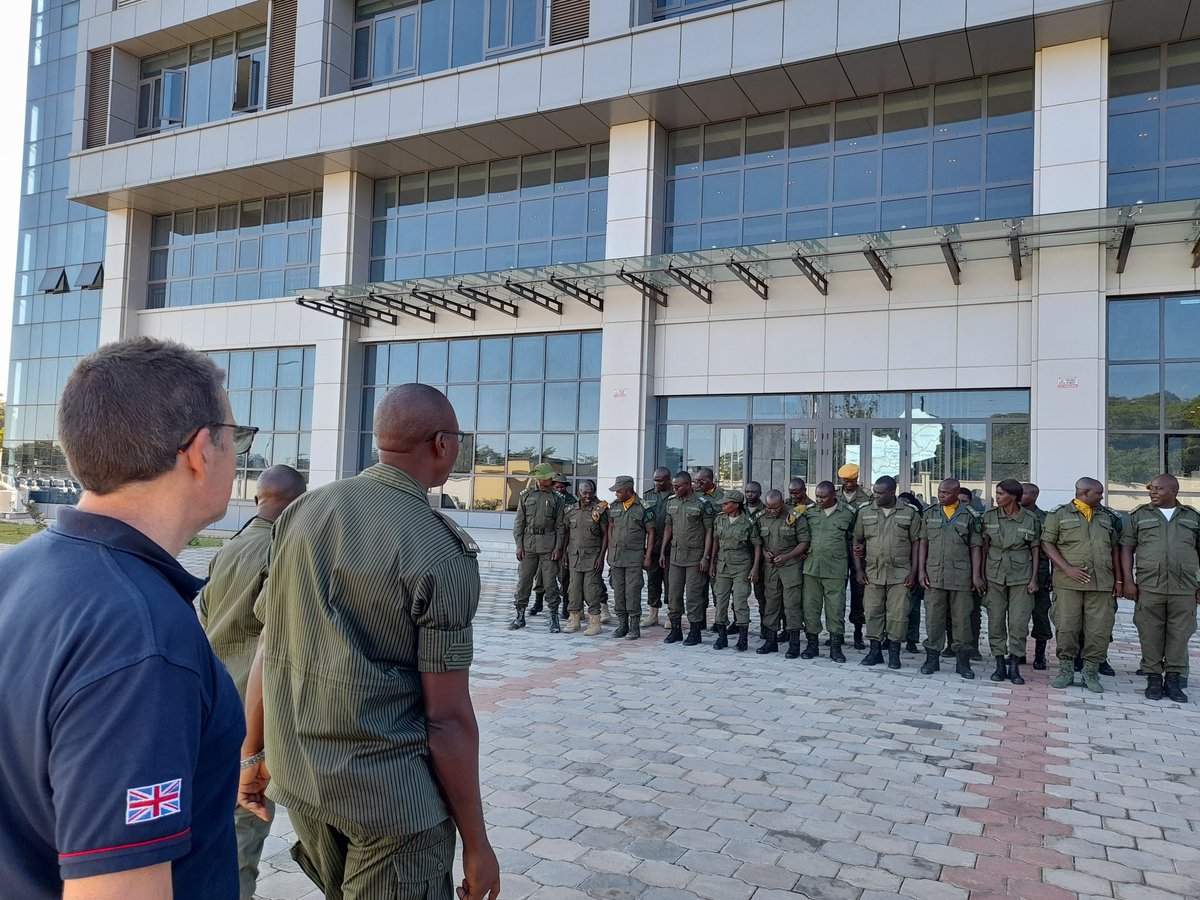 SFODonoghueUK's tweet image. Zambian police trainers are delivering operational Bronze Commanders training for Formed Police Unit for the first time  @BPST_A  building sustainable capability in the Police @UKinZambia #ukcssf