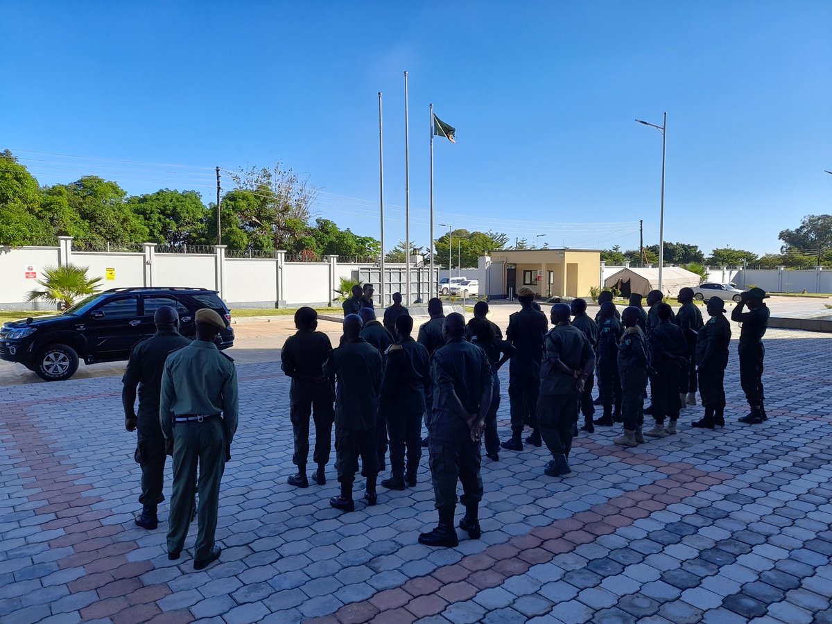 SFODonoghueUK's tweet image. Zambian police trainers are delivering operational Bronze Commanders training for Formed Police Unit for the first time  @BPST_A  building sustainable capability in the Police @UKinZambia #ukcssf
