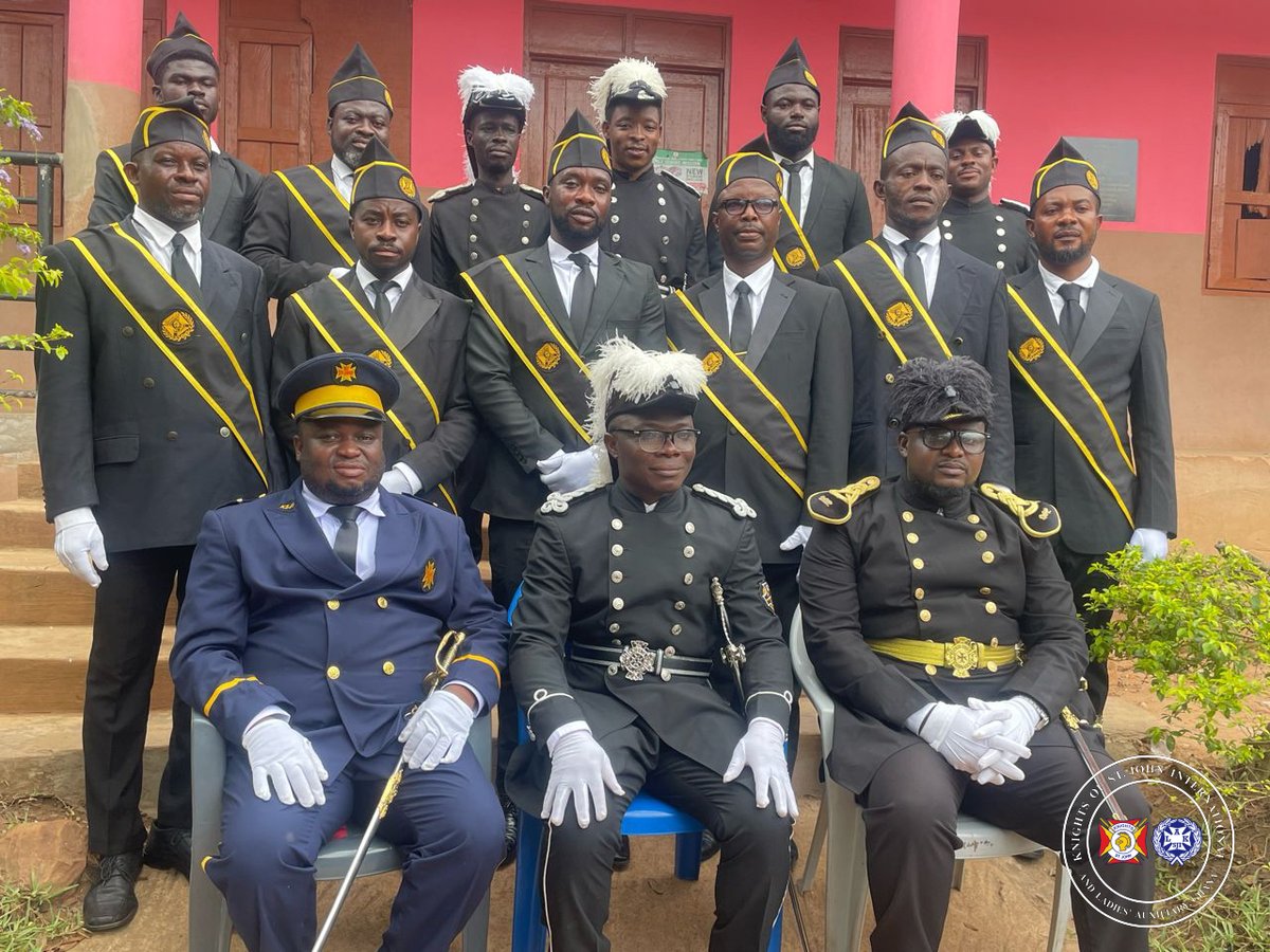 MARY, QUEEN AND MOTHER COMMANDERY #962, LARTEH AKUAPEM UNDER THE AUSPICES OF THE KOFORIDUA HO GRAND COMMANDERY INITIATES SIX NEW BROTHERS INTO THE NOBLE ORDER.

#KSJIGhana | #WelcomeToOurNewMembers | #CatholicFaithful | #ForGodAndCountry | #StJohnTheBaptistPrayForUs