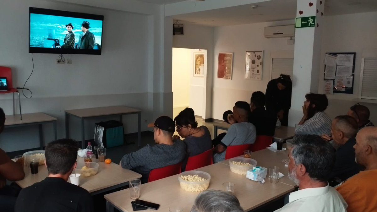 ApS Enfermedades y Cine UCM tweet media