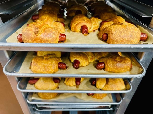 Did you know MDUSD Secondary Schools bake fresh from scratch daily?? Our Elementary School baked from scratch 1-2 times per week! And best of all, thanks to California Universal Meals, Breakfast is available to all students at no charge! #SchoolBreakfastRocks #FreshlyBaked