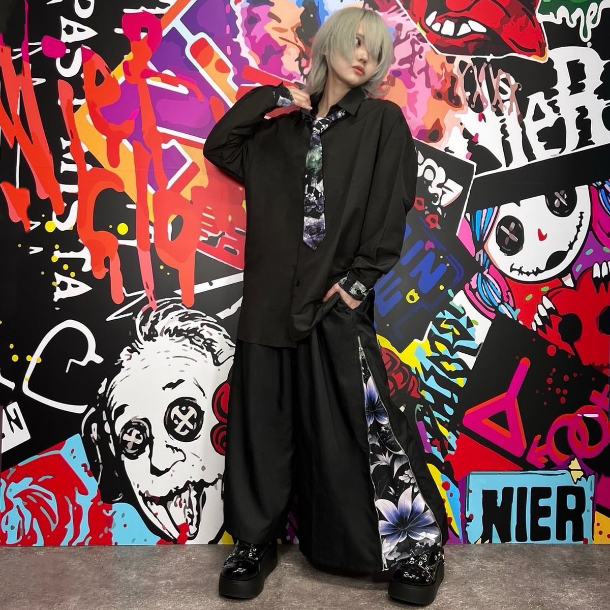NieR_tokyo's tweet photo. 🎁本日〆切プレゼント企画🎁

当店オリジナル2WAY WIDE PANTSを

🎁3名様にプレゼント🎁

ユニセックスアイテムです🐰

◼応募方法
フォロー(@NieR_tokyo) &amp; RT
◼締切〆  本日24時

※鍵垢の方も対象内です。

是非ご参加ください🙇‍♂️🙇‍♀️ https://t.co/7S5gGpeECM