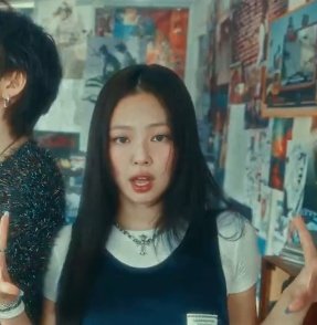 Jennie seriously so gorgeous... 

SPOT TEASER WITH JENNIE 
#D1TOSPOT #JENNIE