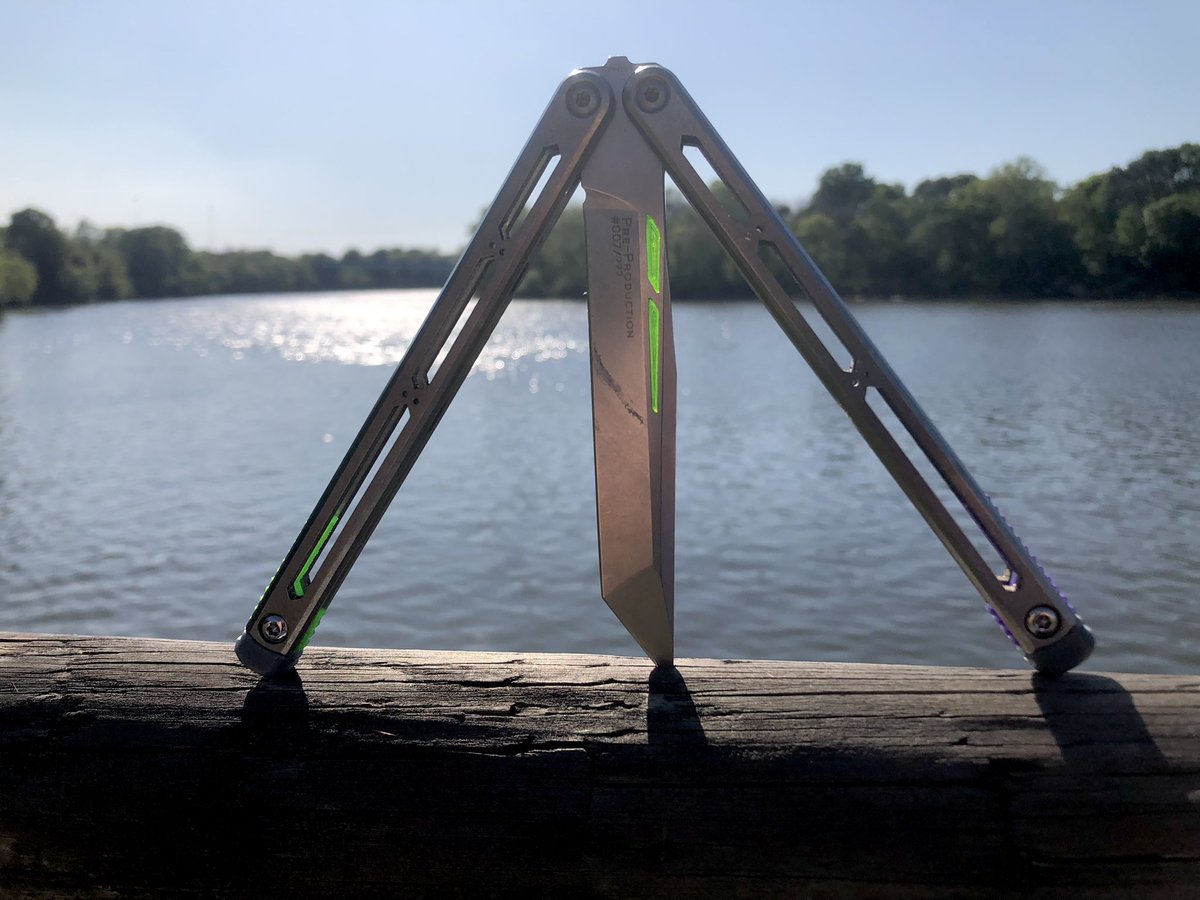 ZippyBalisong's tweet photo. Sunny days ☀️

@SquidIndustries Hydro

#balisong #sweethomealabama https://t.co/buwwKEKupb