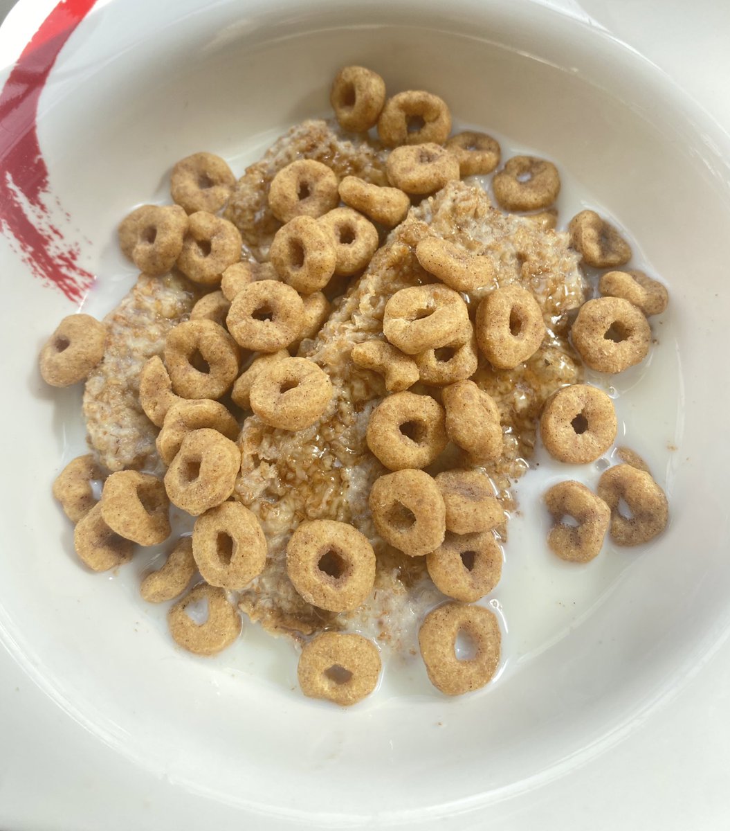 Banana Weetabix with cinnamon cereal!! The milk tastes fucking insane 😭
-
Info in alt
