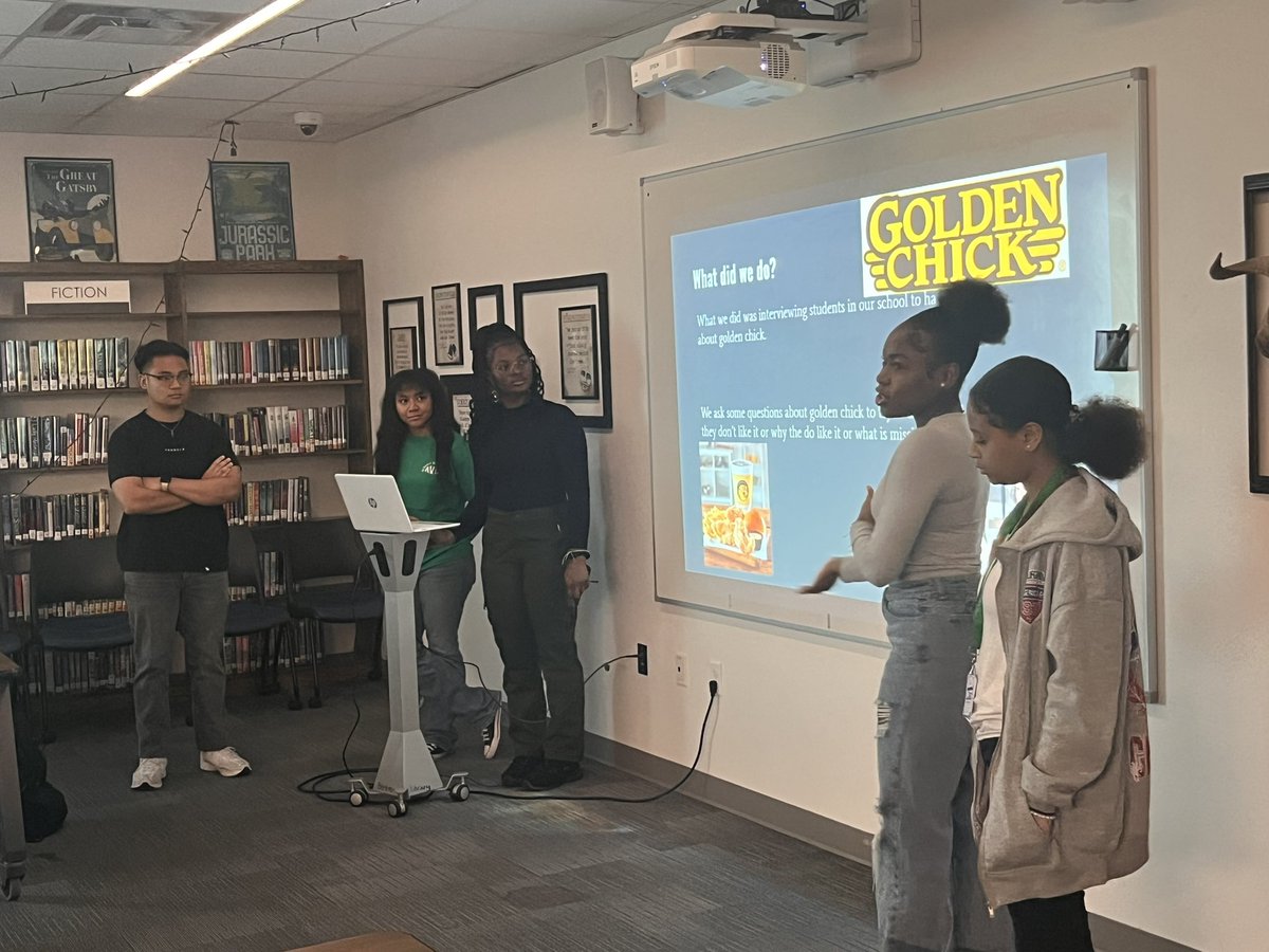 Wiley4Tech's tweet photo. @RISD_CTE and @bhsstem Marketing students presenting their Market Research project to the Loomis Agency. I love the community connections and real world applications CTE provides to RISD students. These partnerships are paramount to our students. https://t.co/mxV3c3lRiH