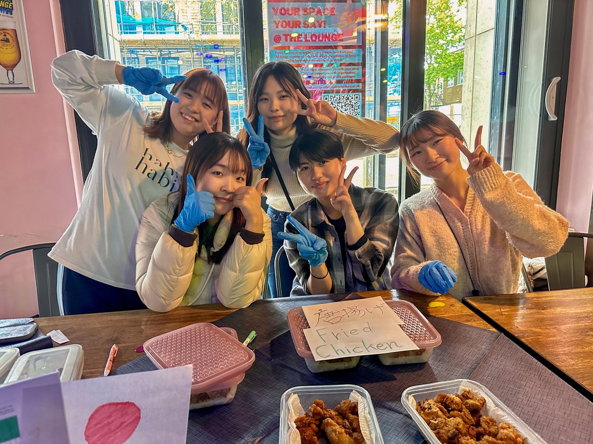 CanterburyCCUni's tweet photo. Enjoying homemade dishes cooked by our wonderful students at today's International Food Fayre organised by @christchurchsu 🌍💚 what was the best food you tried? https://t.co/TkW4EXCajH