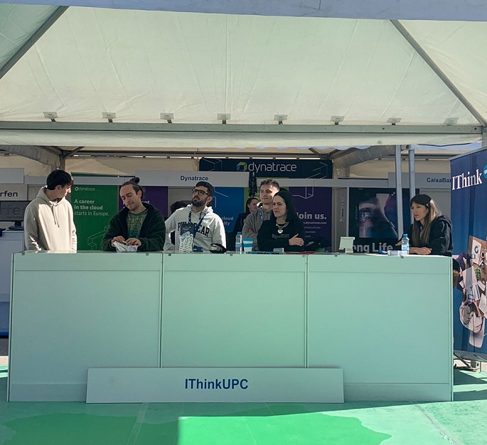 Think_UPC's tweet photo. Avui  som a la fira de treball @FibVisiona!
Si busques feina, pràctiques o una empresa on fer el TFG, vine a veure'ns al nostre estand.  

🕞 Fins les 17:30h. 
📷 Plaça de les Constel·lacions del Campus Nord de @la_UPC. 

 #WeAreHiring #FibVisiona https://t.co/JE4gcoJjGL