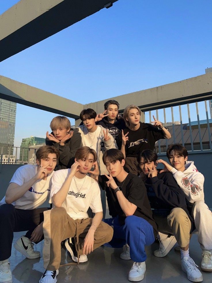 httpkimgyumin's tweet photo. here to say happy anniversary to my nine precious boys, may all 9 of you be more successful in the future, you deserve all the love in the world💚

A BLISSFUL YEAR WITH XODIAC

#아홉가지_빛을_내며_온_세상을_비춰
#XODIAC1stANNIVERSARY

@XODIACOfficial
@XODIAC_MEMBERS https://t.co/9hOOX5ELGc