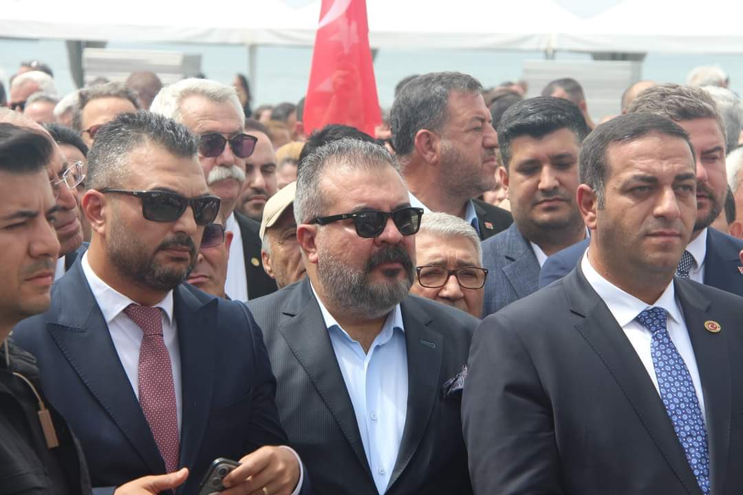 Cumhuriyet Halk Partisi İzmir İl Başkanlığımızın 23 Nisan münasebetiyle düzenlediği Cumhuriyet Meydanı’ndaki kutlama törenine katıldık. #23nisan