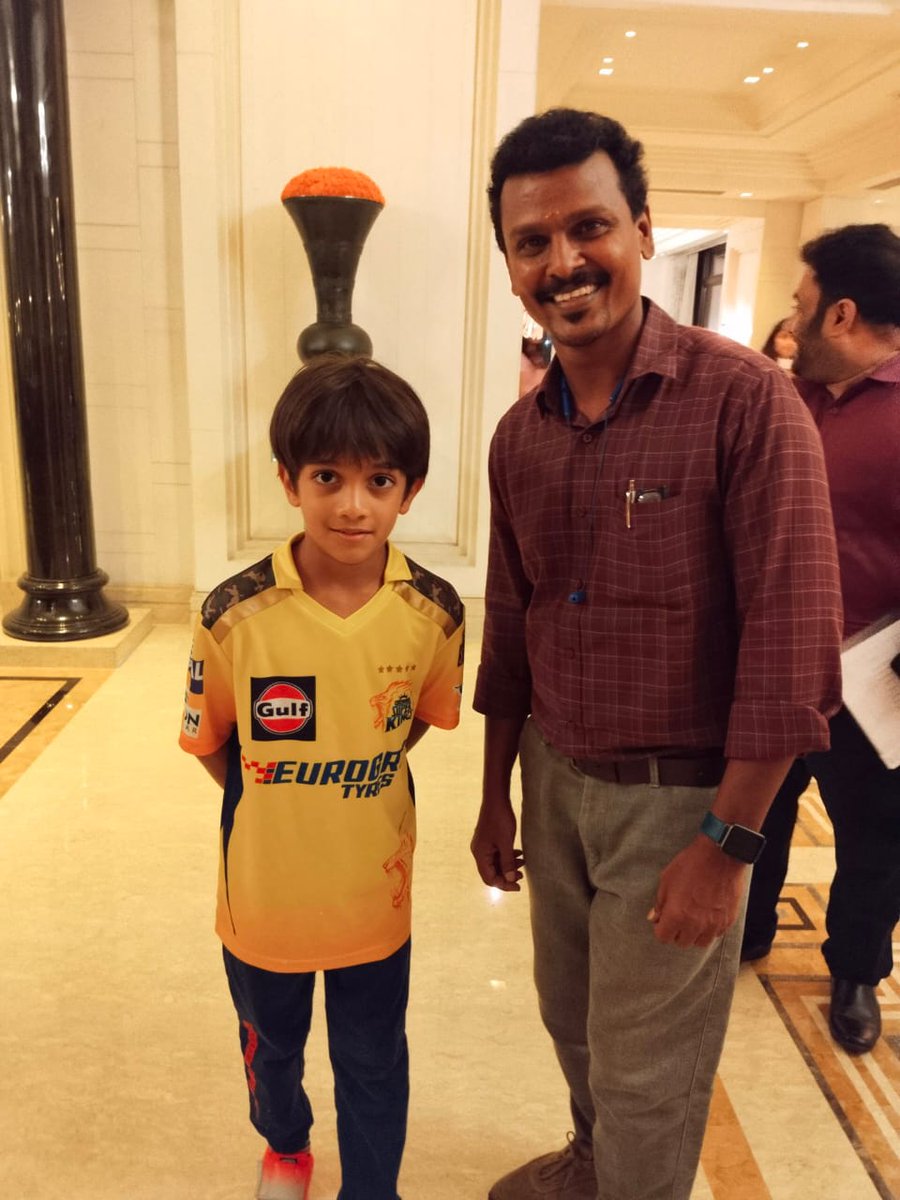 Aadvik in CSK jersey at Leela Palace Hotel-Chennai to celebrate AK - Shalini mam wedding anniversary !! Currently CSK players are staying in Leela Palace Hotel Fingers crossed 🤞🙏 #Ajithkumar