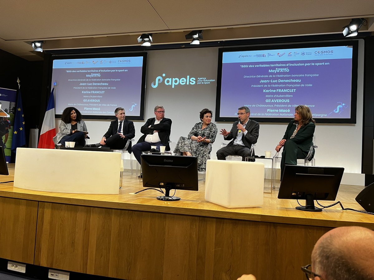 FNCE's tweet image. 🇫🇷Bâtir des véritables territoires de l’inclusion des jeunes par le sport en France ? Une évidence pour les Caisses d’Epargne.

🎤@pierre_mace , directeur général de la Fédération nationale des Caisses d&apos;Epargne (FNCE) intervenait aujourd’hui aux 1ères rencontres nationales…