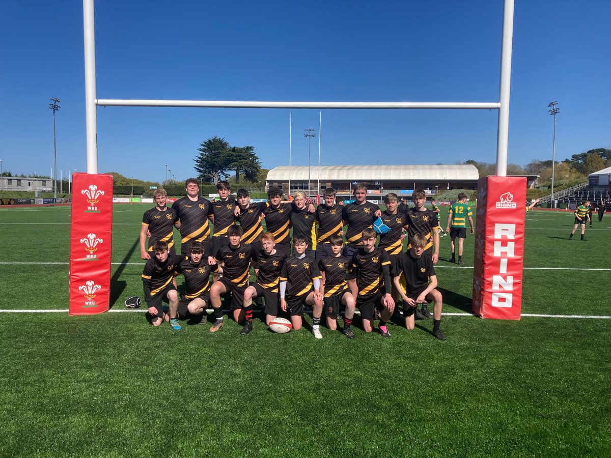 Congratulations to our Year 10 boys rugby team who made the final of the RGC Plate in Eirias Park this afternoon.. they came runners up to a strong Ysgol Godre’r Berwyn 26-14! @CastellAlun