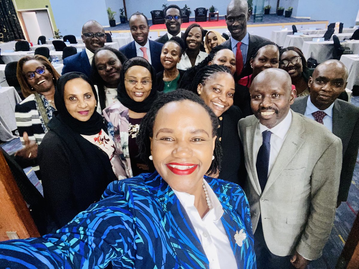 Kenyan Diaspora: here are some of the new ambassadors heading your way soon! I just had the most engaging conversation with them during their training run by ⁦@ForeignOfficeKE⁩ na tumekubaliana wanichungie mali 😛😃❤️. They’re excited to meet & work with you! ❤️❤️🇰🇪