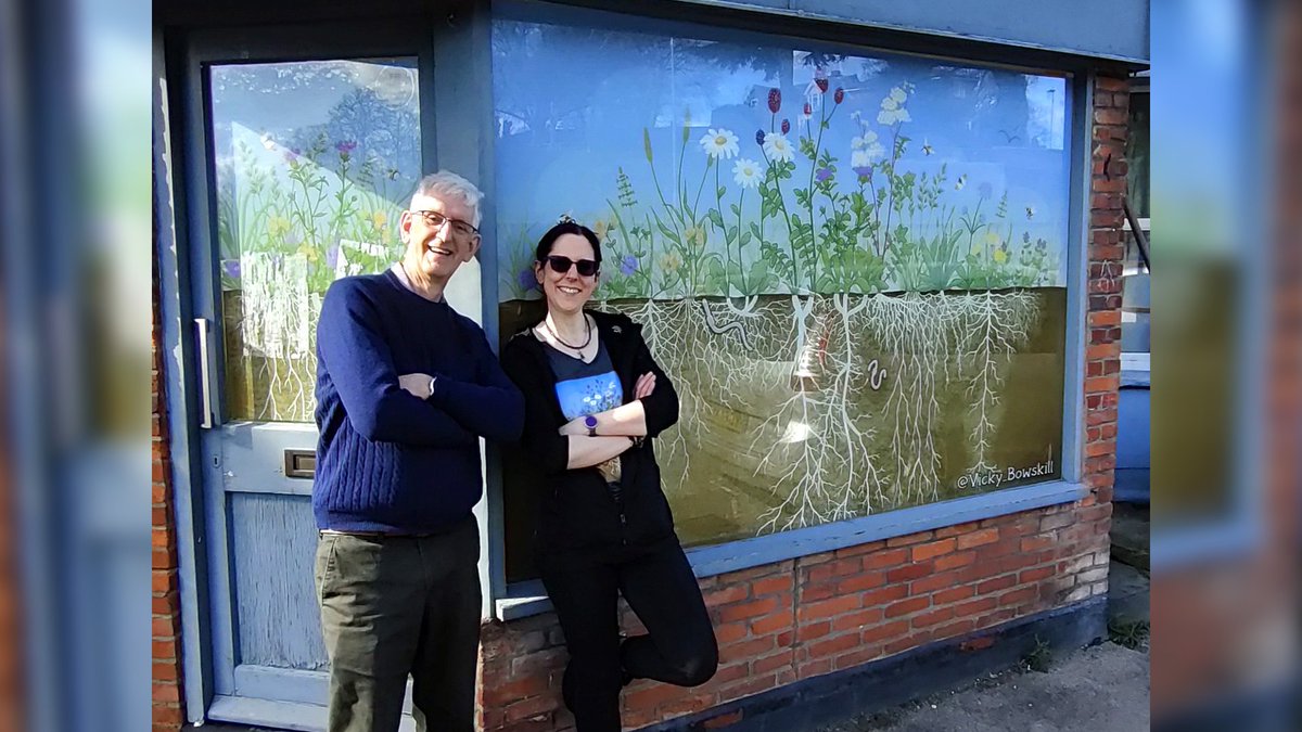 In case you missed it, I was on Radio Wilts last week talking about my #floodplainmeadow research and this mural in Salisbury. Timestamp 1h42m 👇🌼 bbc.co.uk/sounds/play/p0…