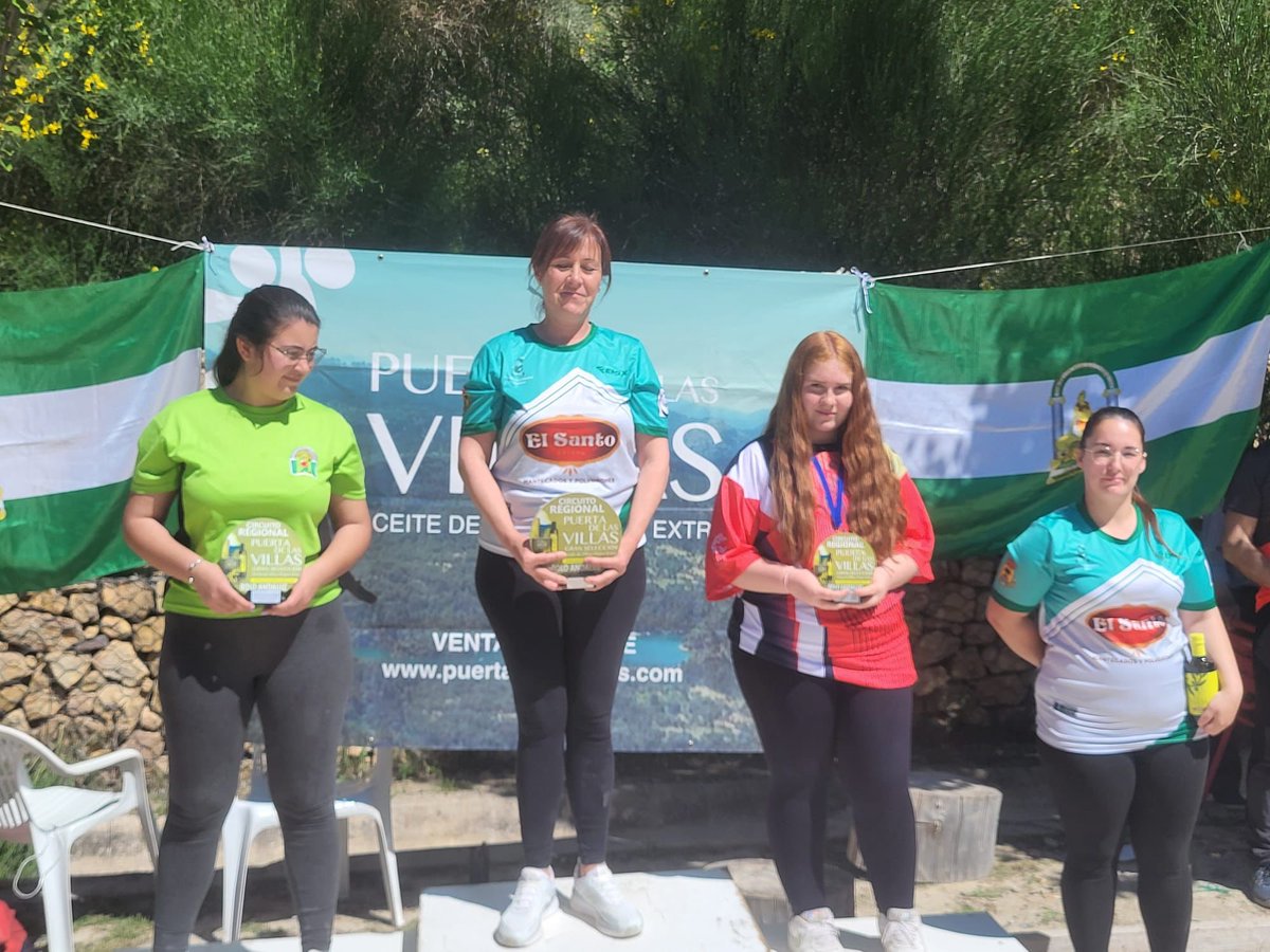 El_SantoEstepa's tweet photo. Como orgullosos patrocinadores de Bolos Serranos Calonge os mostramos a nuestros campeones/as

¡Enhorabuena a José Martín Serrano 
🟢Campeón de España en segunda masculina Valle en El Calonge (Córdoba) 
🟢Subcampeón de Andalucía en segunda masculina Valle en Cazorla (Jaén) https://t.co/Enj0Kkk18Z