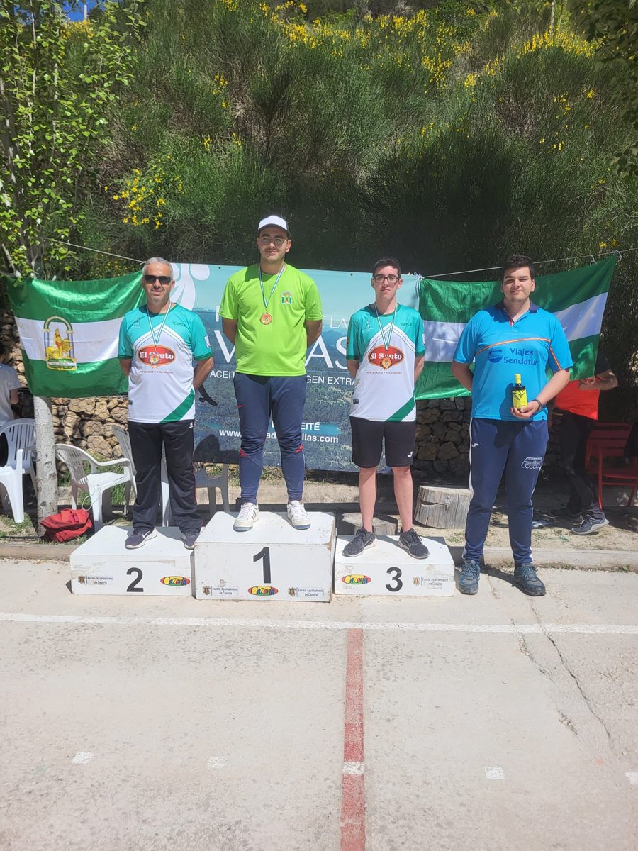 El_SantoEstepa's tweet photo. Como orgullosos patrocinadores de Bolos Serranos Calonge os mostramos a nuestros campeones/as

¡Enhorabuena a José Martín Serrano 
🟢Campeón de España en segunda masculina Valle en El Calonge (Córdoba) 
🟢Subcampeón de Andalucía en segunda masculina Valle en Cazorla (Jaén) https://t.co/Enj0Kkk18Z