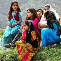 Gava zarokên Kurd -
bi cilên Kurdî dibînim,
gelek dilxweş dibim!..
#Kurdistan #Kurd #Kurdi #Kurds #Kurdish #Erbil