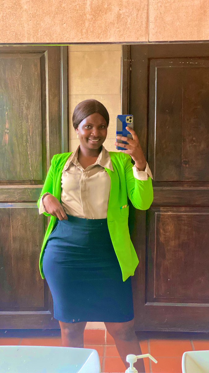 peshbryt's tweet photo. Lemme share some smiles #WCW https://t.co/42PFrWFbvT