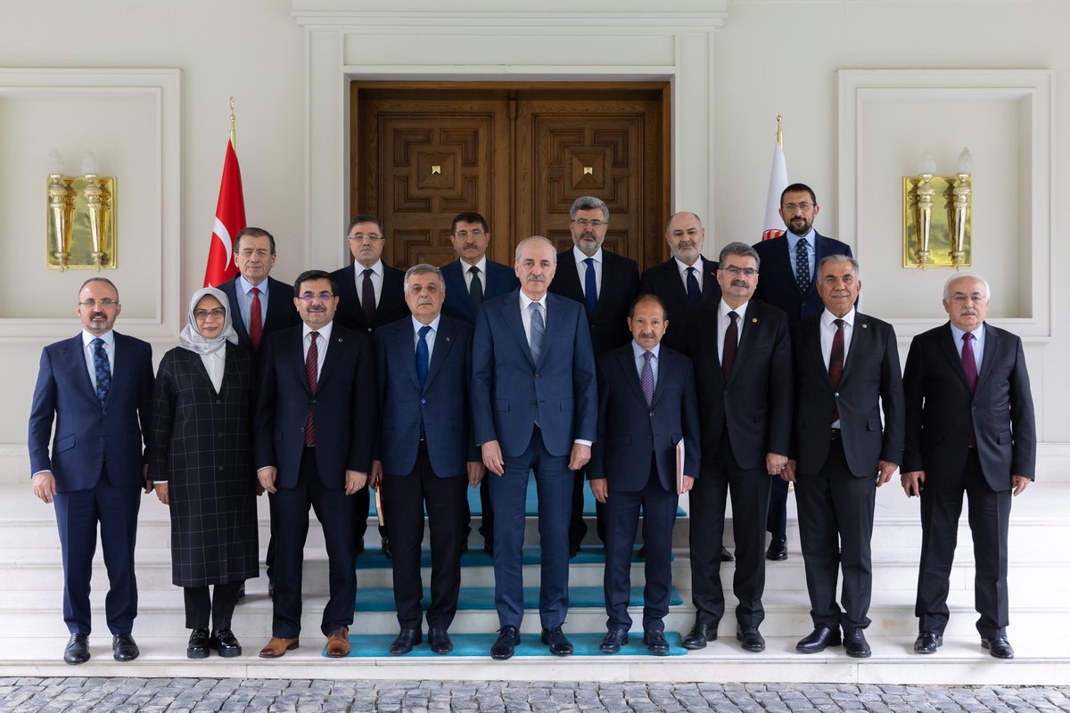Türkiye Büyük Millet Meclisi Başkanımız @NumanKurtulmus, Türk Parlamenterler Birliği Yönetim Kurulu Üyeleri’ni kabul etti.