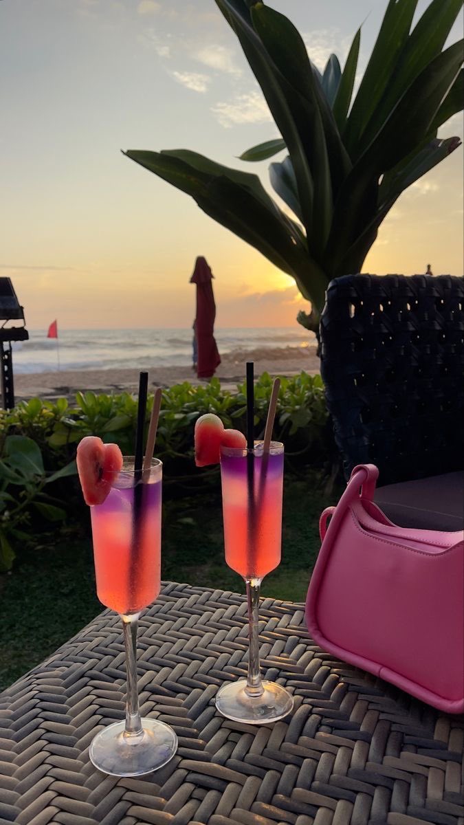 cocktails by the beach