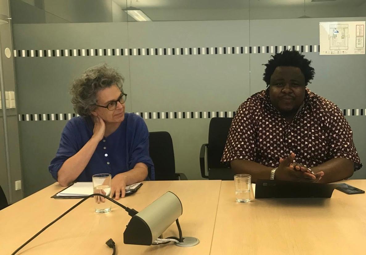 🌍 We are thrilled to have Renée Riedler join our ERC Global Conservation team! 📸 Here's a snapshot of our team in action, with Renée, @mendy_ceci19555, Ruby Satele and Honoré Tchatchouang brainstorming and discussing our project. 💪 Welcome aboard, Renée!