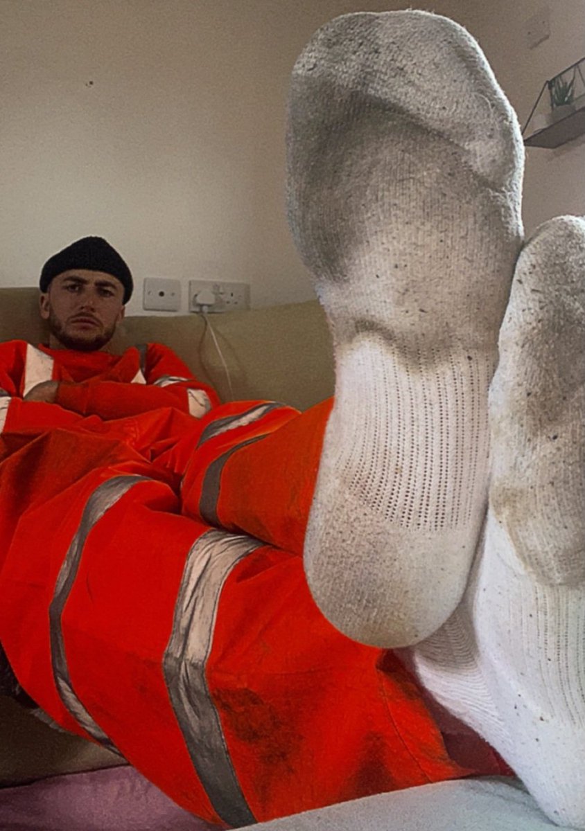 d (@malefeetretweet) on Twitter photo Worship <a href="/LordLength00/">Lord Length</a> big sweaty socked feet he wants his feet worshipped and tributes sent Worship <a href="/LordLength00/">Lord Length</a> big sweaty socked feet he wants his feet worshipped and tributes sent