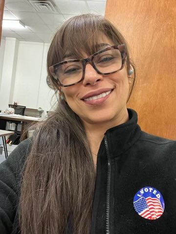 BeevilleISD's tweet image. Don't miss out on your chance to make your voice heard! Early voting is happening now until April 30th. Here are two convenient locations where you can vote early:  Election Administration Office and at the old gym at AC Jones HS.

#BEEtheKICK #BeeInformed #Bond24 #GoTrojans