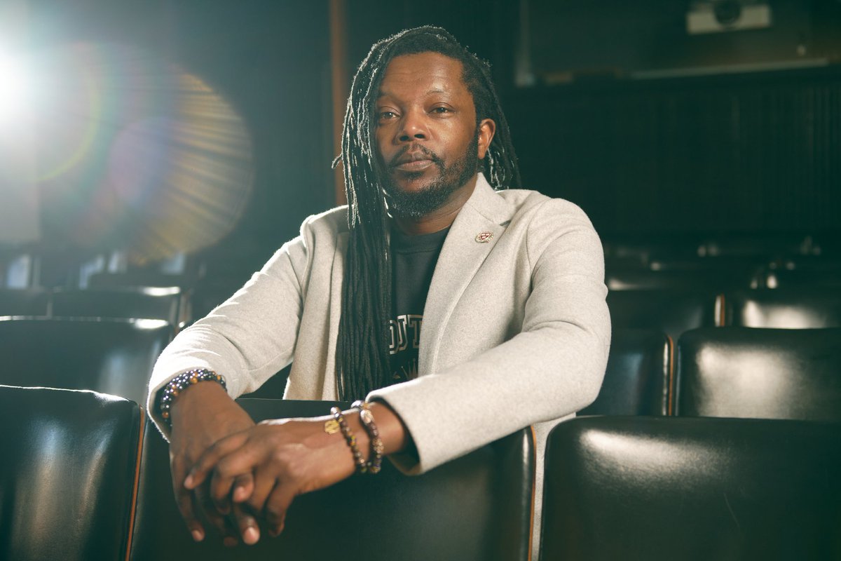 sunnmcheaux's tweet image. It's a great joy &amp;amp; very affirming to do work that I love &amp;amp; get love where I work. While my course is in the African Language Program, I've enjoyed wonderful collabos w/ various other departments at @Harvard, all with a shared love of language, equity, &amp;amp; enlightenment. #weoutchea