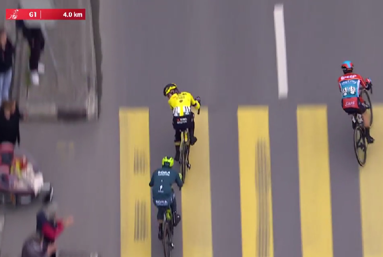 JPHHenneton's tweet image. #cyclisme 🚴‍♂️  Tour de Romandie 🇨🇭   Étape 1⃣

Andreas #Kron en tête

#velo