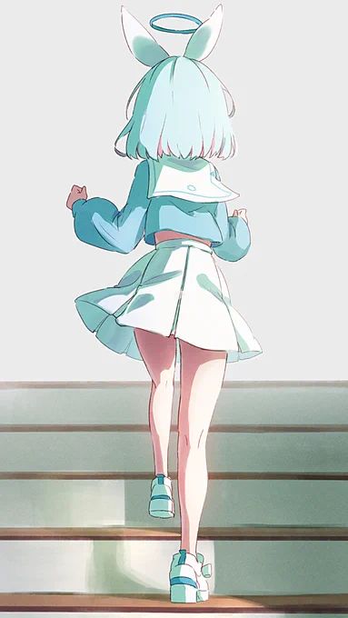 #ブルアカ 階段上がるアロナちゃんの足が見たいだけ