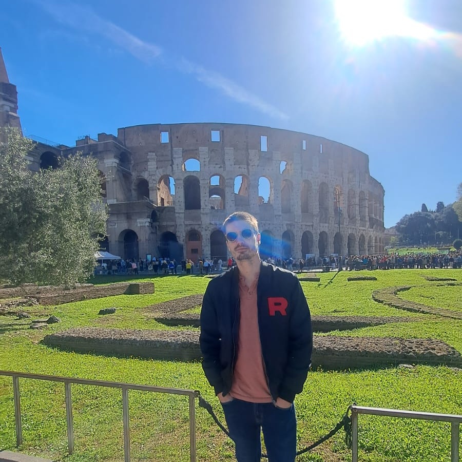 Bakergamerfab's tweet photo. Hello Hello From #Italia #Rome #NouvellePhotoDeProfil #Wednesdayvibe https://t.co/dZeKrVN14C