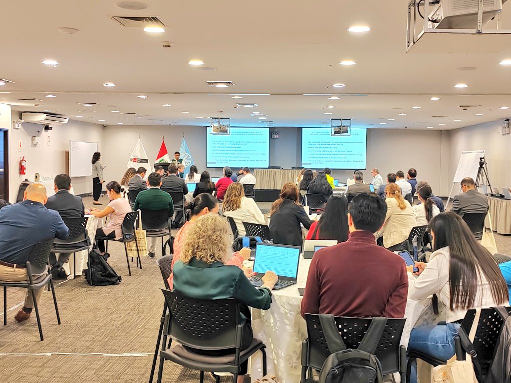 FAOPERU's tweet photo. #Ahora 
@midagriperu  @MINCETUR y @FAO desarrollan taller regional para abordar experiencias y avances de Latinoamérica frente a la implementación de reglamentaciones de mercado sobre deforestación.

Participan delegaciones de 🇧🇷
🇨🇴🇨🇷 🇪🇨 🇭🇳 🇬🇹
Con apoyo de #OnuREDD #aim4forests https://t.co/x7bbAnvNNN