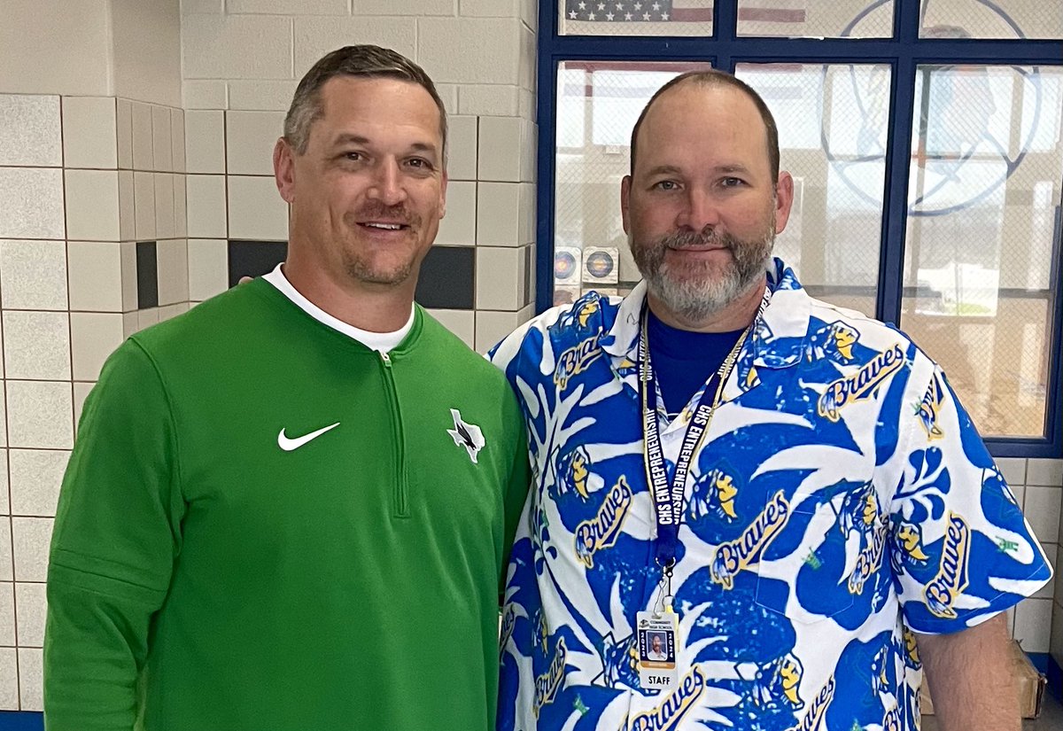 Thanks to @CoachBOdom from @MeanGreenFB for stopping by by today to learn about our @CHSBraveFB student-athletes! #LACONEJO