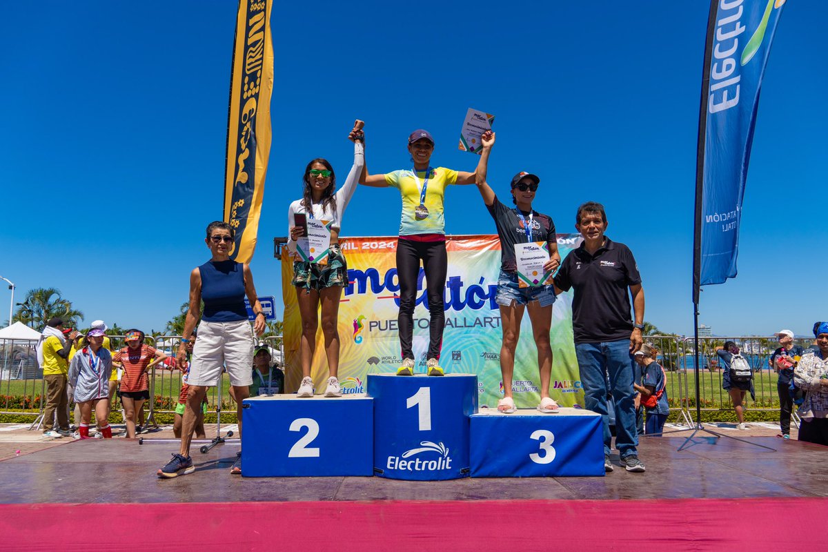 PuertoVallarta's tweet photo. El domingo pasado, Puerto Vallarta se llenó de pasión con el maratón. ¡Revive esa emoción! 🏃♂️🎉
.
Rediscover the intensity of last Sunday’s Puerto Vallarta marathon. Don’t miss out on the excitement! 🎉🏃♂️
#PuertoVallarta #EsParaMi #maraton #run #runner #sundayfunday #beach #family