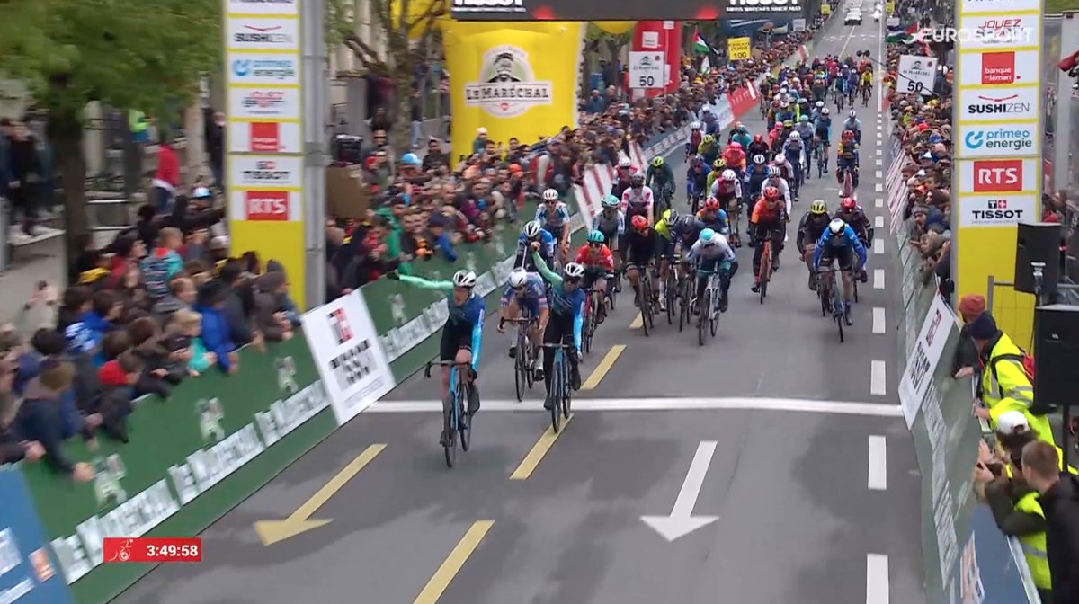 #TDR2024 🇨🇭 / Victoire de 🇫🇷 Dorian Godon (DAT) ! Décathlon Ag2r font 1 et 2 avec 🇮🇹 André Vendrame (DAT). #LesRP