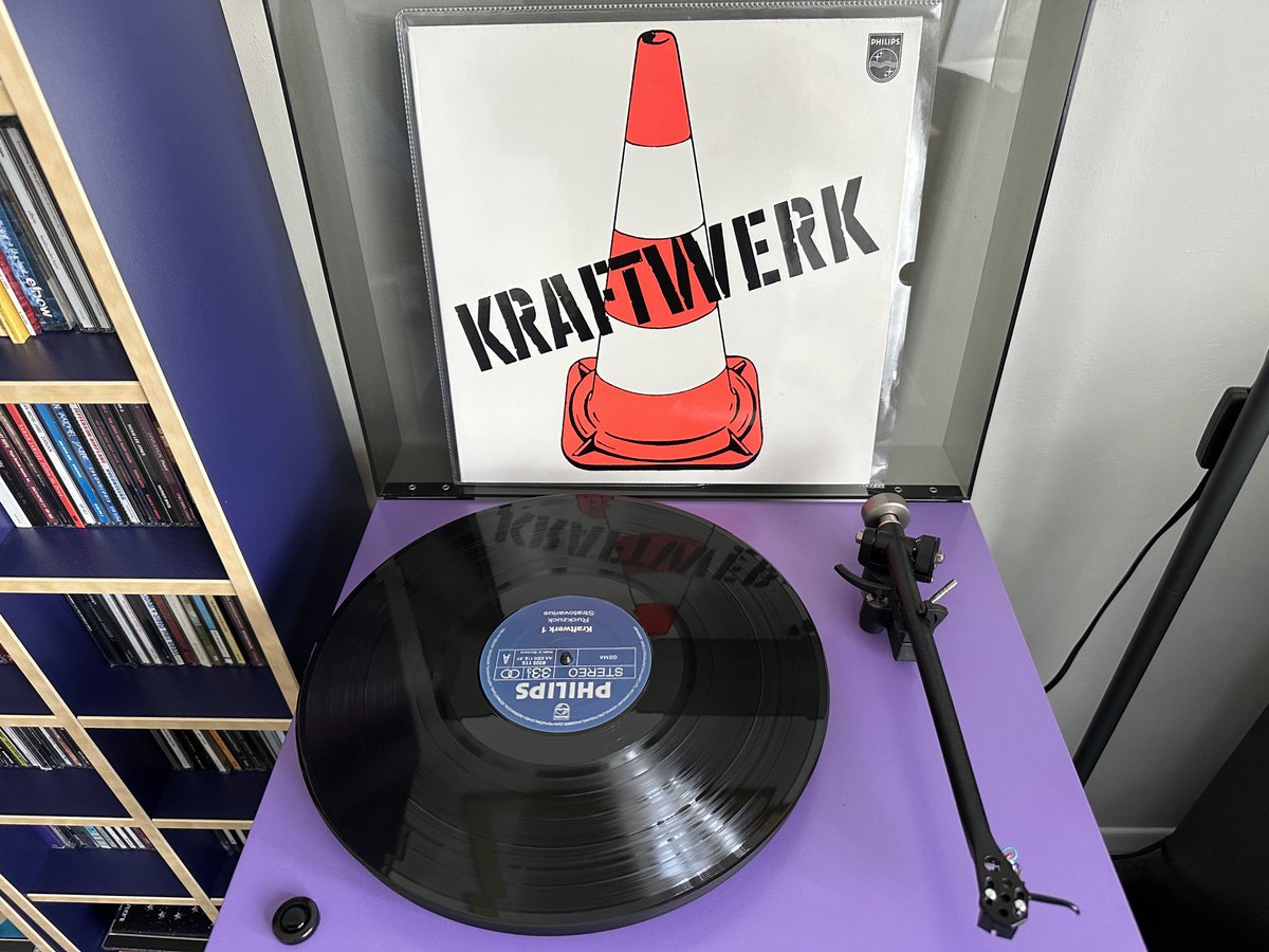 Wednesday afternoon listening… #Kraftwerk #Kraftwerk1970