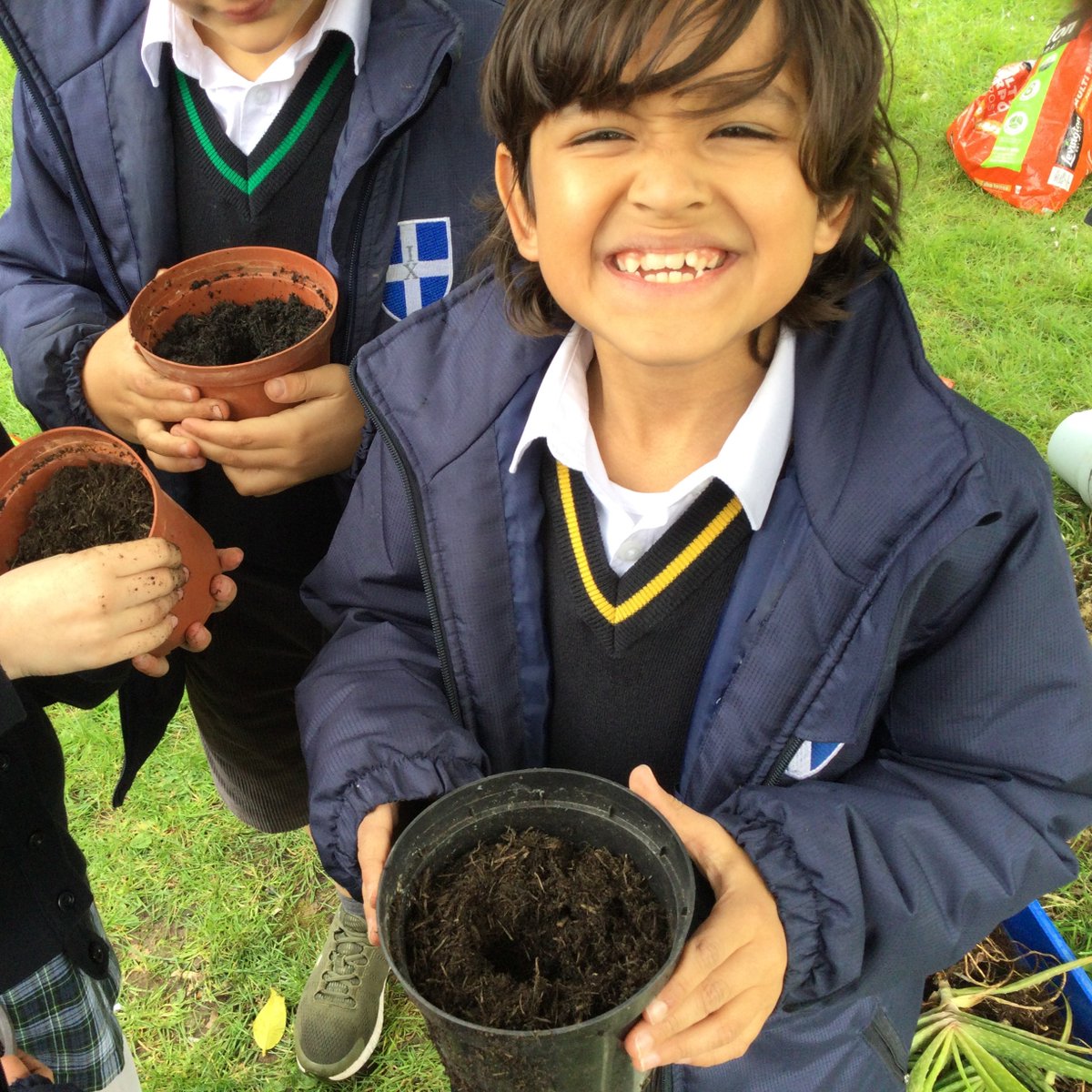 Year 3 pupils have been actively preparing for their yearly plant stall, set to take place during our upcoming Summer Fête. The entire Junior King’s community looks forward to this delightful event, where we unite for fun and fundraising in support of charity. #fête #community