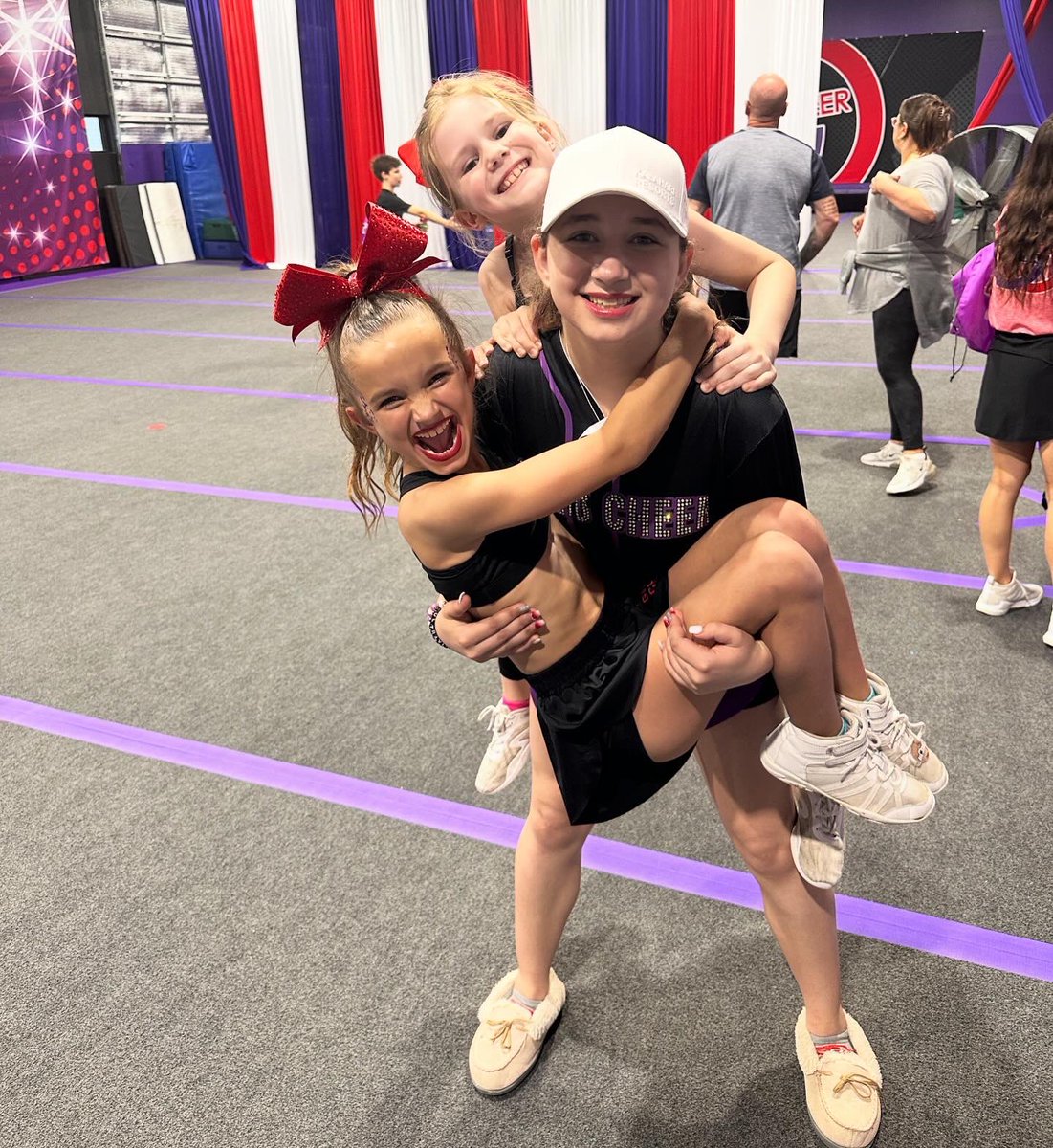 ShannaCanales17's tweet photo. The cousins are headed to Youth Summit Nationals in Orlando to take on the best this weekend! 📣✈️ #Glitter #GrandCheer #AllStarCheer #summit https://t.co/fd2jRm08EJ