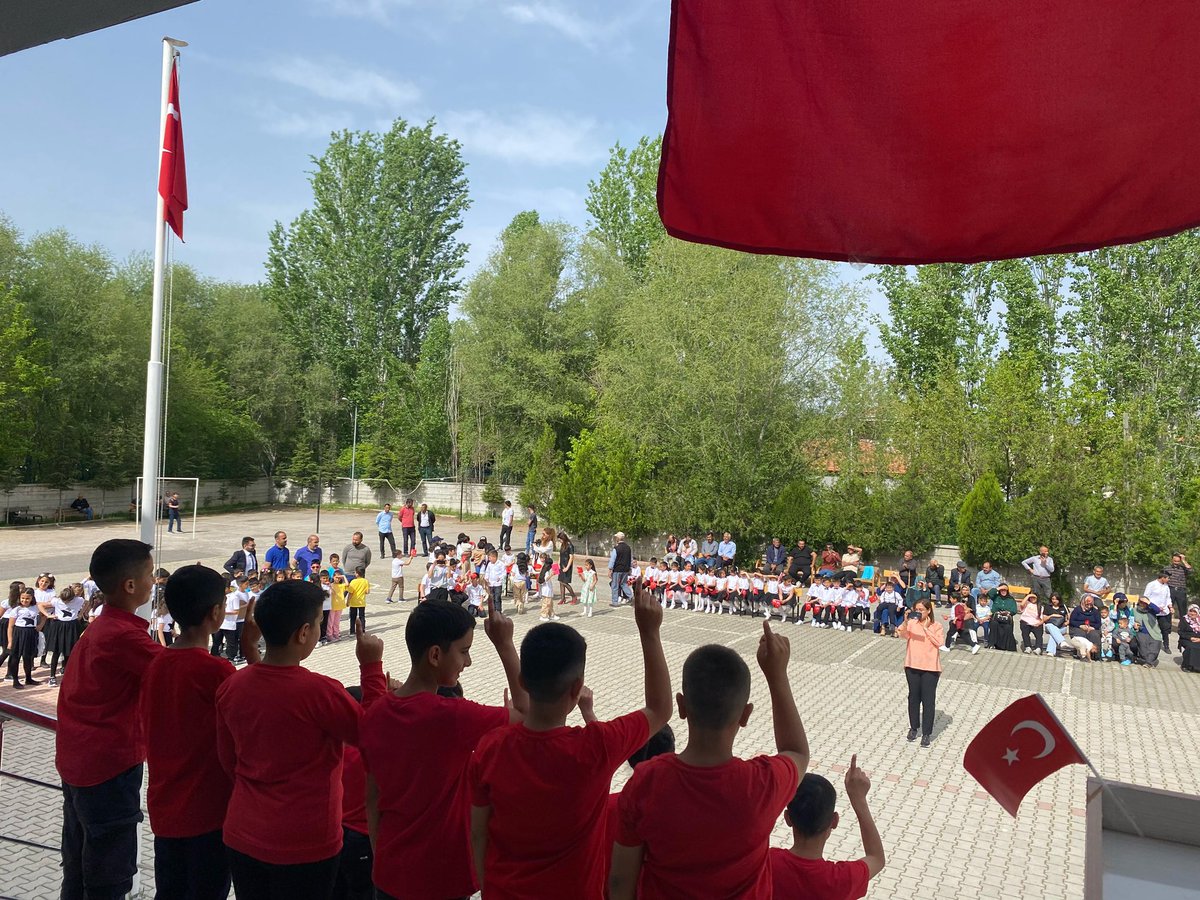 KomushanO's tweet photo. 23 Nisan Ulusal Egemenlik Ve Çocuk Bayramını coşkuyla kutladık.
@YazIlce 
@KILINSadun 
@MalatyaMem https://t.co/kBQ8Ibgr5K