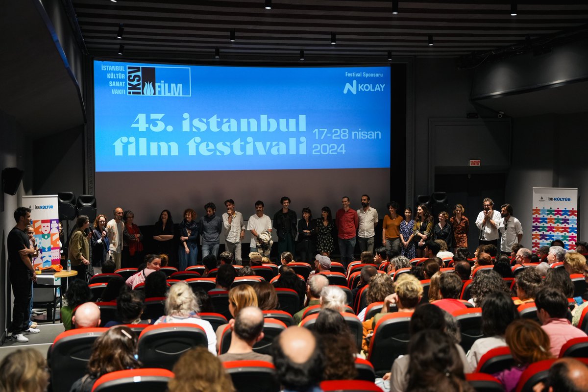 IstosF's tweet photo. Beyoğlu Sineması’nda ilk kez buluştuk. Yoğun ilginiz ve bizimle bitlikte olduğunuz için teşekkür ederiz. Sinematek’te de yeniden buluşmak üzere. 

#BazenHepBirlikte #OtherwiseinIstanbul #DidemPekün #MihranTomasyan #istosfilm #İstanbulFilmFestivali https://t.co/nd6KZ60qSs