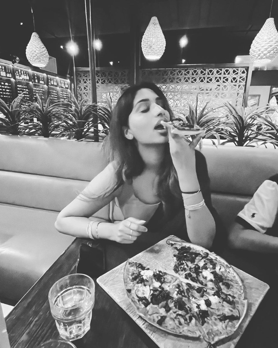 kollycrushes's tweet photo. #Mathu @ #Mathumitha ❤️🖤 https://t.co/3tQya488Wu
