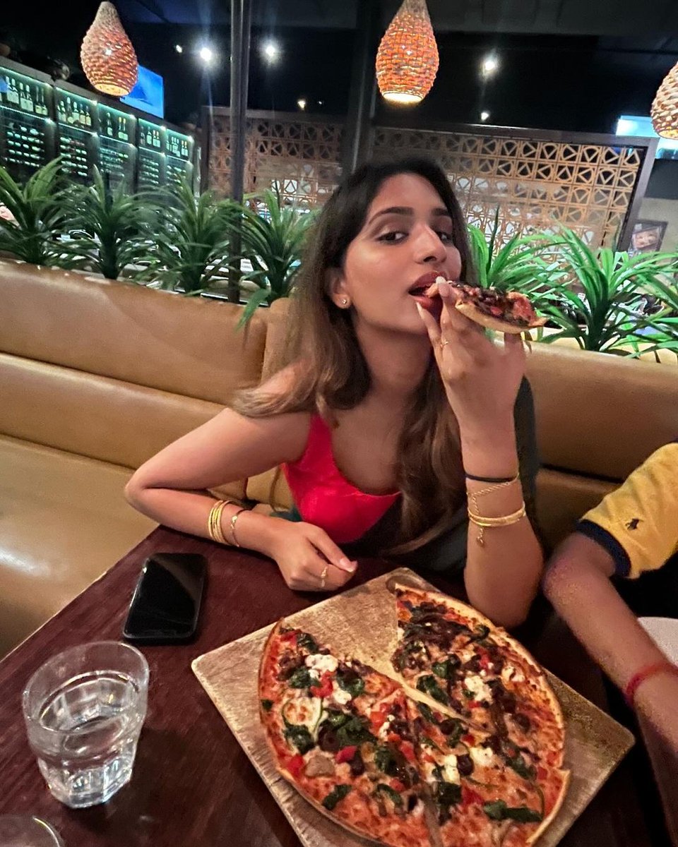 kollycrushes's tweet photo. #Mathu @ #Mathumitha ❤️🖤 https://t.co/3tQya488Wu