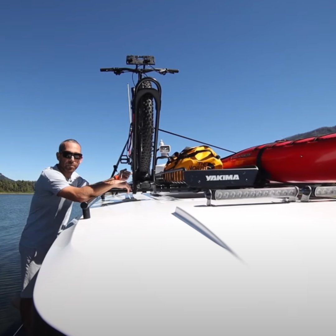 Join Nick Buck from @sundanceyachts for a full tour of the #NC895Sport. Watch Tour 👉 bit.ly/3whtNxf
