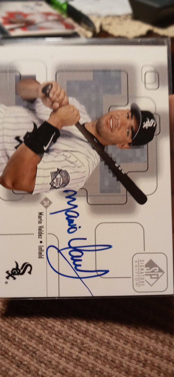 We have here a Baseball Mario Valdez #WhiteSox Upper Deck SP Signature Edition Certified Autograph Card #MV. Asking $2.00. Feel free to make any offers. Retweet or stack if you want. @HobbyConnector @Acollectorsdrea @sports_sell @CardboardEchoes @CardPurchaser