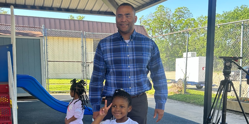 ChildCareGroup's tweet image. Thrilled to have Congressman @MarcVeasey join us at our West Dallas Early Childhood Learning Center! Thank you for your support of early childhood education and for spending the day with us! #MarcMeansBusiness #ChildCare #EarlyEd

@torimannes3 @racunatx