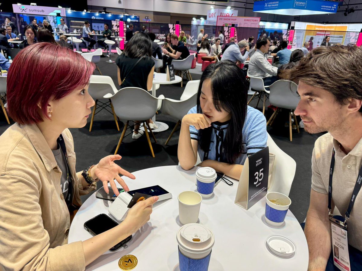 Judieliu's tweet photo. Second day at #Money2020Asia is still a lot of fun! Had a great talk with @kucoincom team about our #XPOS solutions, and how our franchisees @pundixturkiye and @PundiXSA work with @PundiXLabs to push mass #crypto adoption 💪💪💪 https://t.co/QwHMN9Sn6x