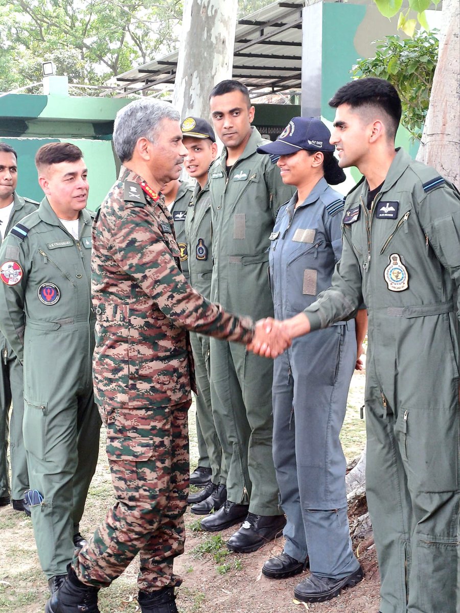 Fulcrum 💙 Army Commander of Indian Army West Command visited forward IAF Air base. Witnessed Operational action & interacted with officers & Personnel of IAF. Also Experienced Combat flying in MIG-29 ✈️